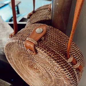 Straw crossbody purse, excellent condition